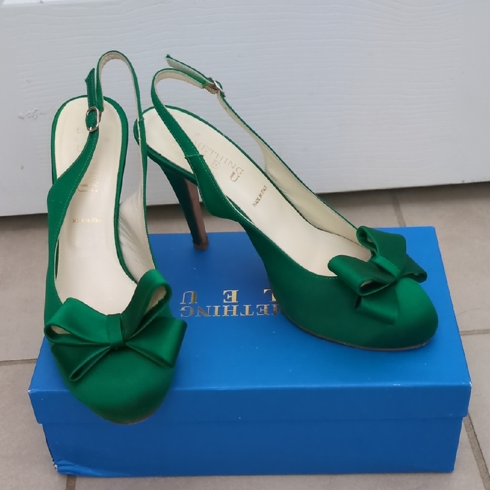 Something Bleu Bridal Green Slingback Round Toe Heels with Bow, Size 9.5